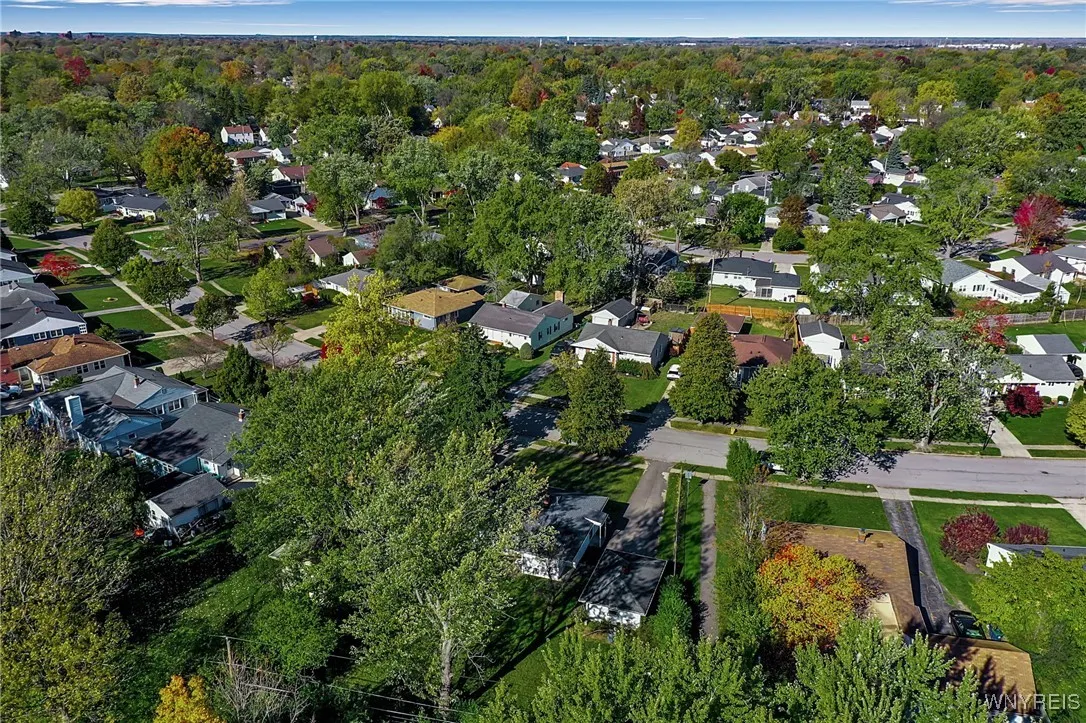 176 Bennington Road, Amherst, New York 14226, Amherst, New York 14226, 3 Bedrooms Bedrooms, 8 Rooms Rooms,1 BathroomBathrooms,Residential,For Sale,176 Bennington Road, Amherst, New York 14226,0,B1647971