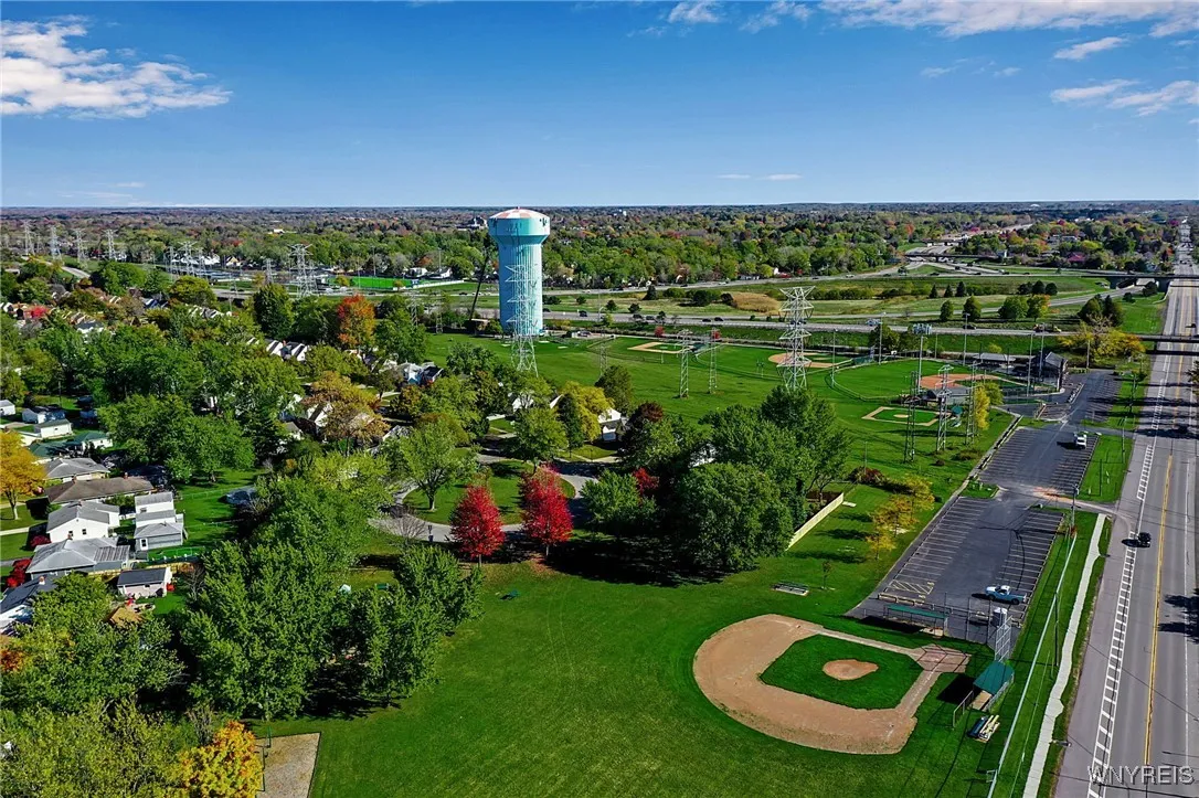 176 Bennington Road, Amherst, New York 14226, Amherst, New York 14226, 3 Bedrooms Bedrooms, 8 Rooms Rooms,1 BathroomBathrooms,Residential,For Sale,176 Bennington Road, Amherst, New York 14226,0,B1647971