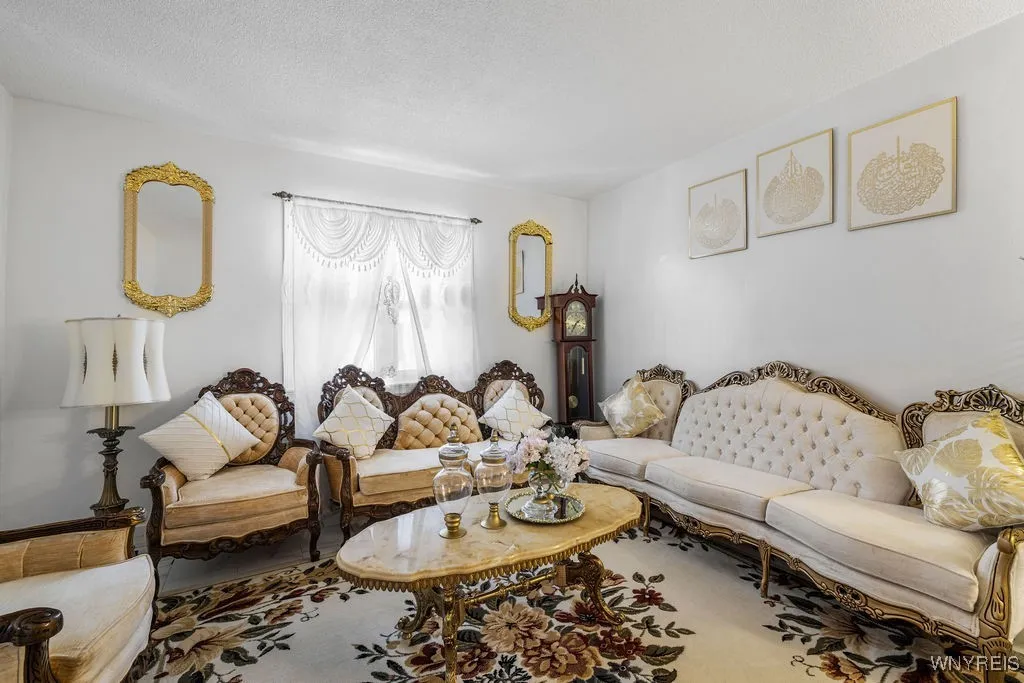 88 Shanley Street, Cheektowaga, New York 14206, Cheektowaga, New York 14206, 5 Bedrooms Bedrooms, ,2 BathroomsBathrooms,Residential,For Sale,88 Shanley Street, Cheektowaga, New York 14206,0,B1648184