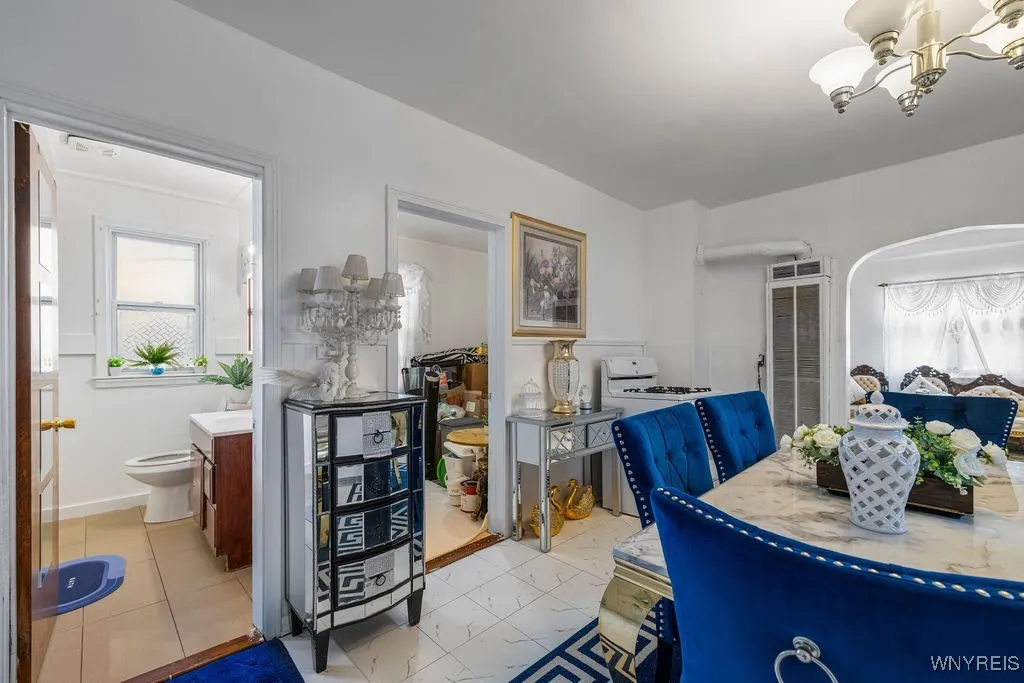 88 Shanley Street, Cheektowaga, New York 14206, Cheektowaga, New York 14206, 5 Bedrooms Bedrooms, ,2 BathroomsBathrooms,Residential,For Sale,88 Shanley Street, Cheektowaga, New York 14206,0,B1648184