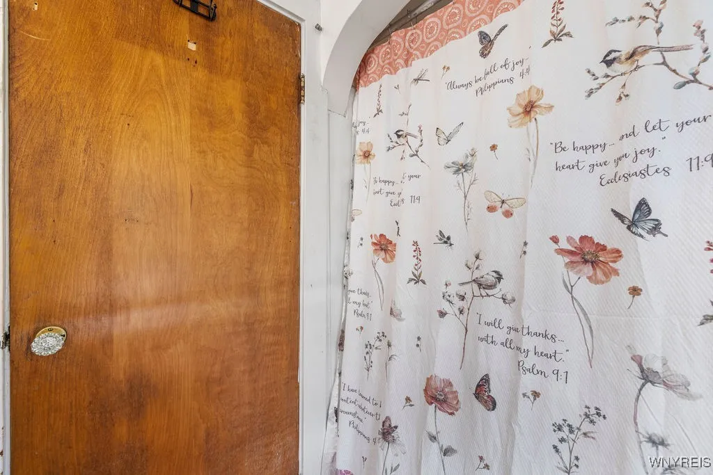 88 Shanley Street, Cheektowaga, New York 14206, Cheektowaga, New York 14206, 5 Bedrooms Bedrooms, ,2 BathroomsBathrooms,Residential,For Sale,88 Shanley Street, Cheektowaga, New York 14206,0,B1648184