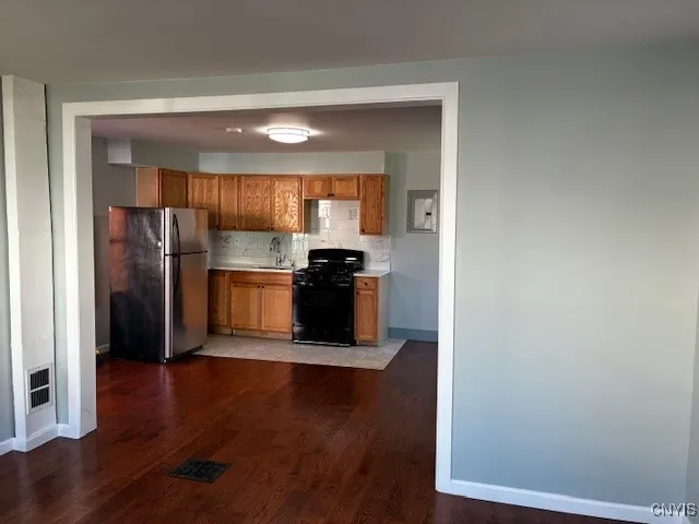 705 Court Street, Utica, New York 13502, Utica, New York 13502, 4 Bedrooms Bedrooms, 7 Rooms Rooms,2 BathroomsBathrooms,Residential,For Sale,705 Court Street, Utica, New York 13502,0,S1648178