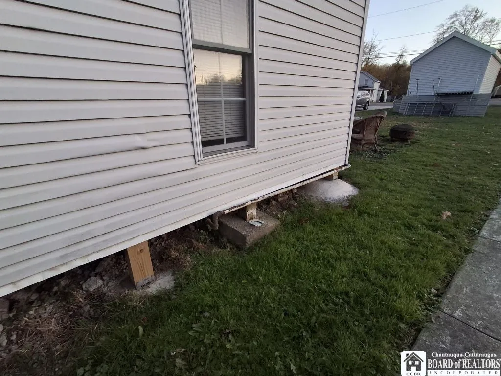 265 East Terrace Avenue, Busti, New York 14750, Busti, New York 14750, 2 Bedrooms Bedrooms, 5 Rooms Rooms,1 BathroomBathrooms,Residential,For Sale,265 East Terrace Avenue, Busti, New York 14750,0,R1648170