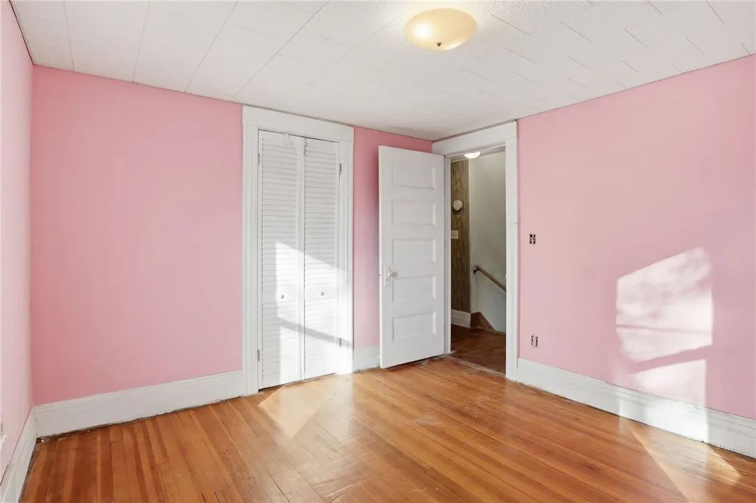 136 Curtis Street, Rochester, New York 14606, Rochester, New York 14606, 3 Bedrooms Bedrooms, 7 Rooms Rooms,1 BathroomBathrooms,Residential,For Sale,136 Curtis Street, Rochester, New York 14606,0,R1647987