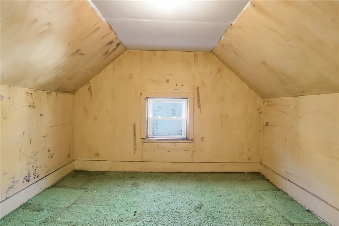 136 Curtis Street, Rochester, New York 14606, Rochester, New York 14606, 3 Bedrooms Bedrooms, 7 Rooms Rooms,1 BathroomBathrooms,Residential,For Sale,136 Curtis Street, Rochester, New York 14606,0,R1647987