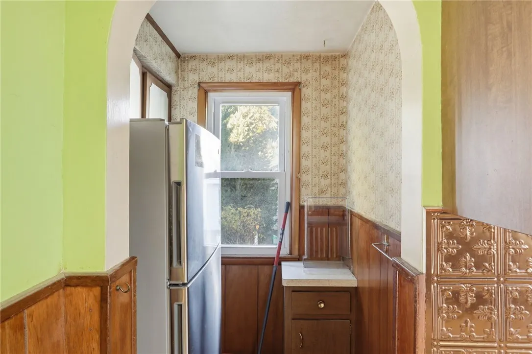 136 Curtis Street, Rochester, New York 14606, Rochester, New York 14606, 3 Bedrooms Bedrooms, 7 Rooms Rooms,1 BathroomBathrooms,Residential,For Sale,136 Curtis Street, Rochester, New York 14606,0,R1647987