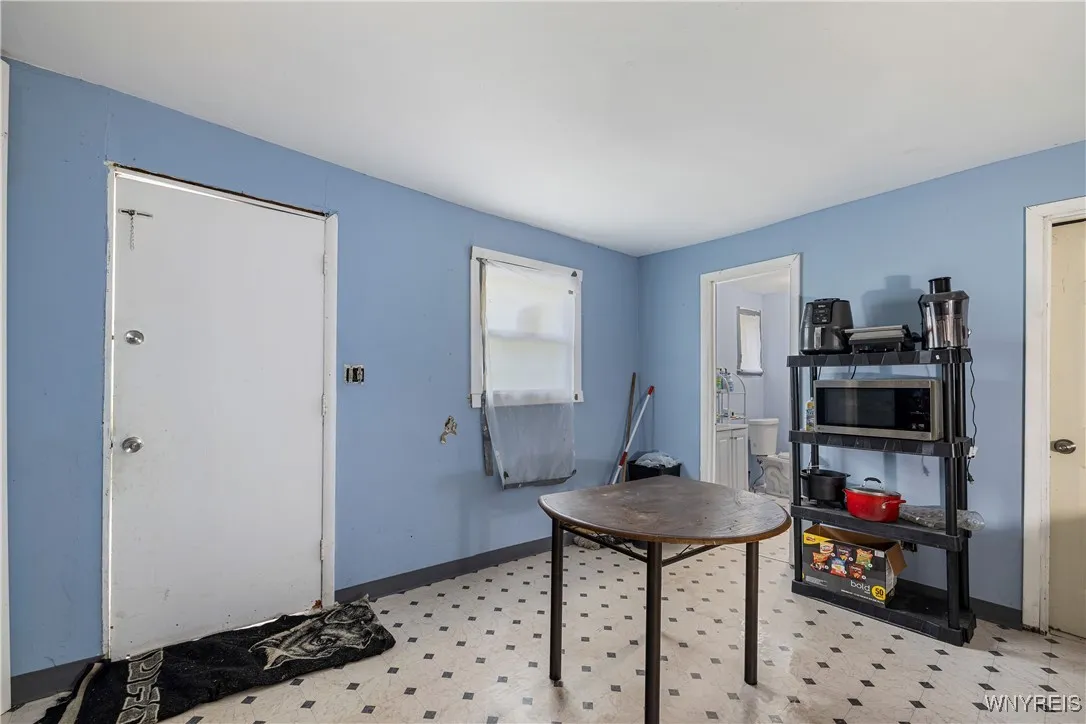 56 Schmarbeck Avenue, Buffalo, New York 14212, Buffalo, New York 14212, 5 Bedrooms Bedrooms, 8 Rooms Rooms,1 BathroomBathrooms,Residential,For Sale,56 Schmarbeck Avenue, Buffalo, New York 14212,0,B1647303