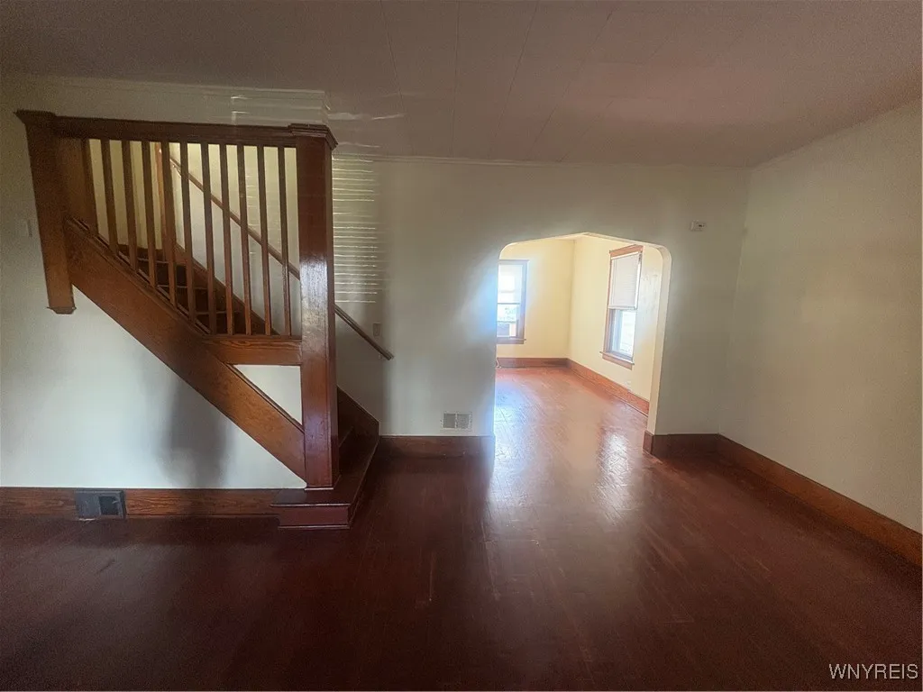 2239 Willow Avenue, Niagara Falls, New York 14305, Niagara Falls, New York 14305, 3 Bedrooms Bedrooms, 6 Rooms Rooms,1 BathroomBathrooms,Residential Lease,For Rent,2239 Willow Avenue, Niagara Falls, New York 14305,0,B1648214