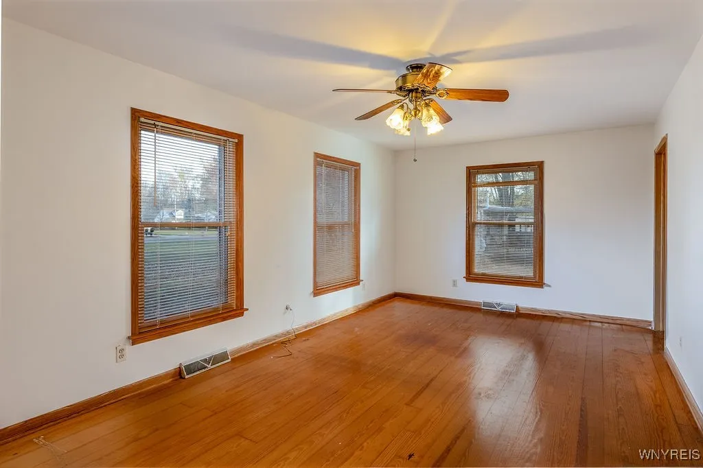 2275 Dodge Road, Amherst, New York 14051, Amherst, New York 14051, 3 Bedrooms Bedrooms, 6 Rooms Rooms,2 BathroomsBathrooms,Residential,For Sale,2275 Dodge Road, Amherst, New York 14051,0,B1648211