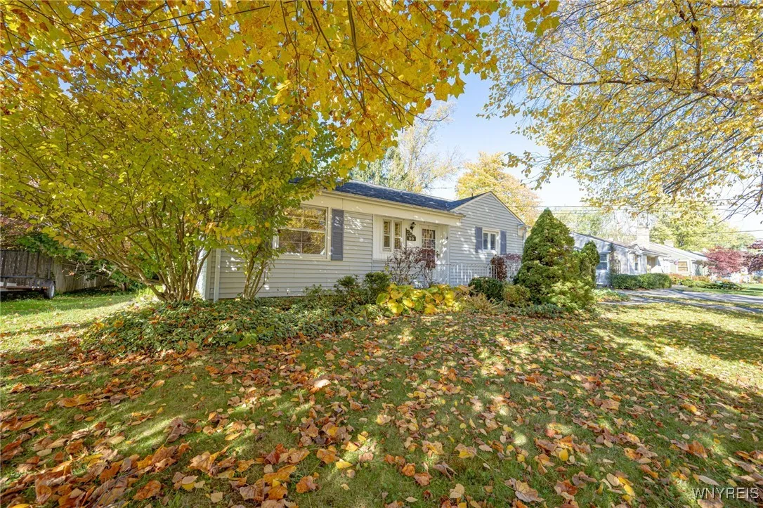 99 Milford Street, Hamburg, New York 14075, Hamburg, New York 14075, 2 Bedrooms Bedrooms, 4 Rooms Rooms,1 BathroomBathrooms,Residential,For Sale,99 Milford Street, Hamburg, New York 14075,0,B1648202