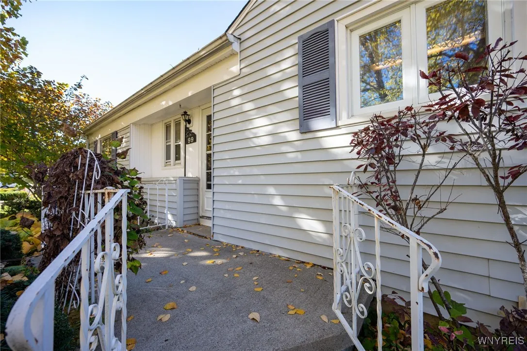 99 Milford Street, Hamburg, New York 14075, Hamburg, New York 14075, 2 Bedrooms Bedrooms, 4 Rooms Rooms,1 BathroomBathrooms,Residential,For Sale,99 Milford Street, Hamburg, New York 14075,0,B1648202