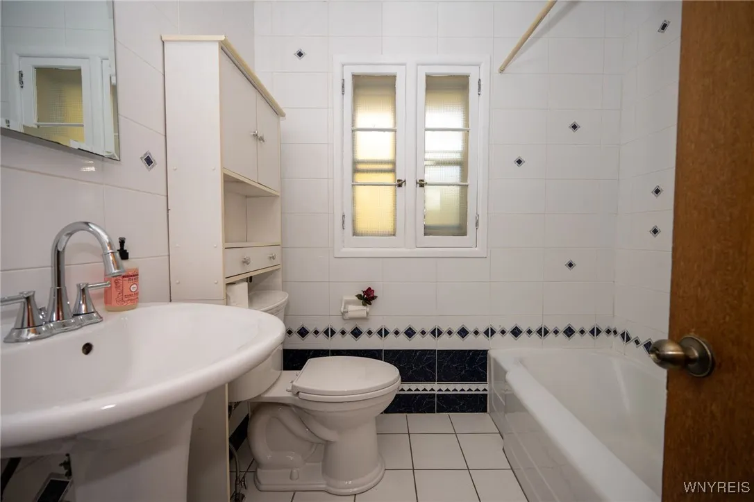 99 Milford Street, Hamburg, New York 14075, Hamburg, New York 14075, 2 Bedrooms Bedrooms, 4 Rooms Rooms,1 BathroomBathrooms,Residential,For Sale,99 Milford Street, Hamburg, New York 14075,0,B1648202