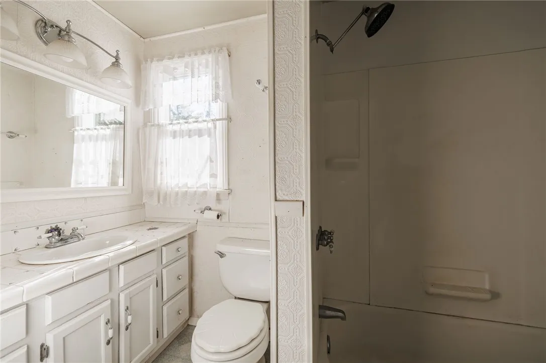 5601 Centenary Shores, Sodus, New York 14551, Sodus, New York 14551, 3 Bedrooms Bedrooms, 6 Rooms Rooms,1 BathroomBathrooms,Residential,For Sale,5601 Centenary Shores, Sodus, New York 14551,0,R1647713