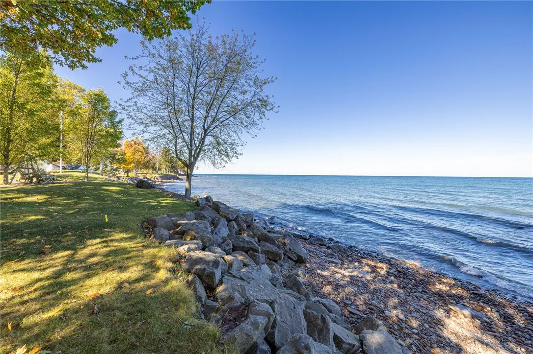 5601 Centenary Shores, Sodus, New York 14551, Sodus, New York 14551, 3 Bedrooms Bedrooms, 6 Rooms Rooms,1 BathroomBathrooms,Residential,For Sale,5601 Centenary Shores, Sodus, New York 14551,0,R1647713