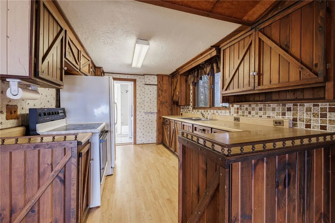 5601 Centenary Shores, Sodus, New York 14551, Sodus, New York 14551, 3 Bedrooms Bedrooms, 6 Rooms Rooms,1 BathroomBathrooms,Residential,For Sale,5601 Centenary Shores, Sodus, New York 14551,0,R1647713