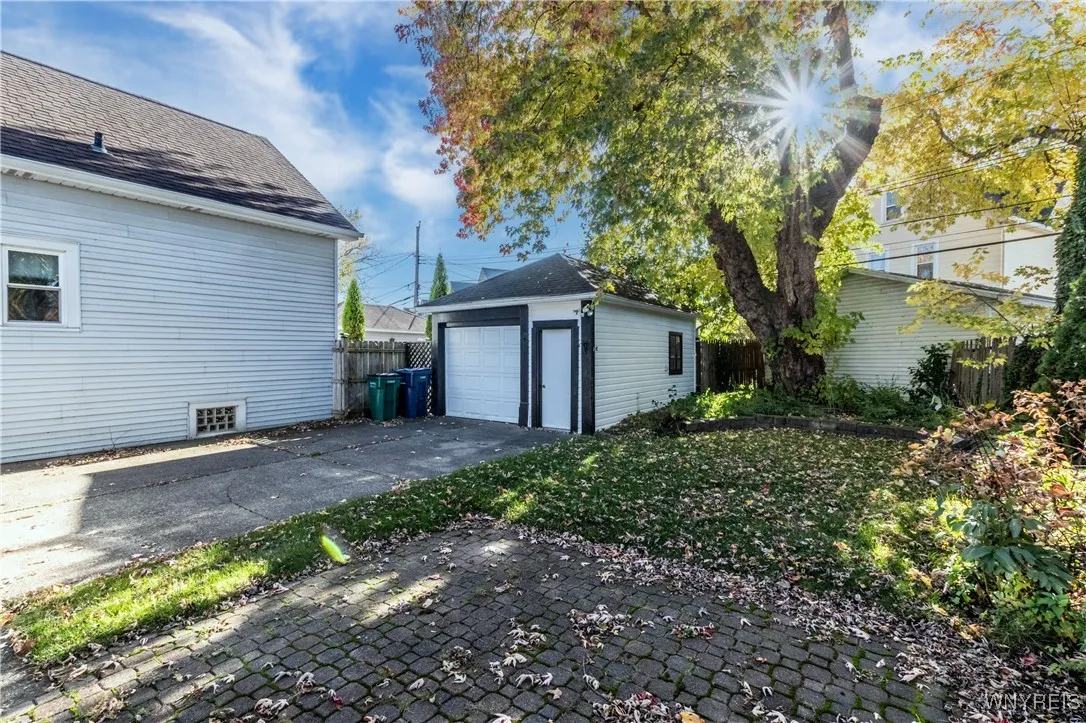 45 Tuscarora Road, Buffalo, New York 14220, Buffalo, New York 14220, 3 Bedrooms Bedrooms, 6 Rooms Rooms,1 BathroomBathrooms,Residential,For Sale,45 Tuscarora Road, Buffalo, New York 14220,0,B1648140