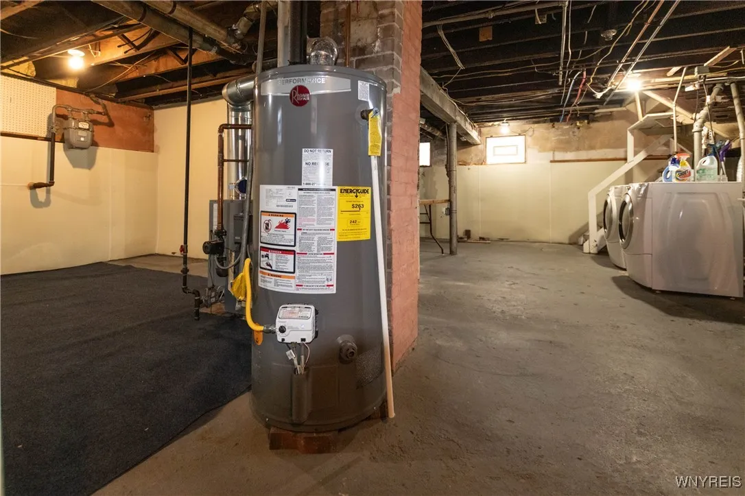 45 Tuscarora Road, Buffalo, New York 14220, Buffalo, New York 14220, 3 Bedrooms Bedrooms, 6 Rooms Rooms,1 BathroomBathrooms,Residential,For Sale,45 Tuscarora Road, Buffalo, New York 14220,0,B1648140