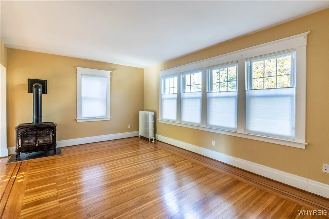 45 Tuscarora Road, Buffalo, New York 14220, Buffalo, New York 14220, 3 Bedrooms Bedrooms, 6 Rooms Rooms,1 BathroomBathrooms,Residential,For Sale,45 Tuscarora Road, Buffalo, New York 14220,0,B1648140