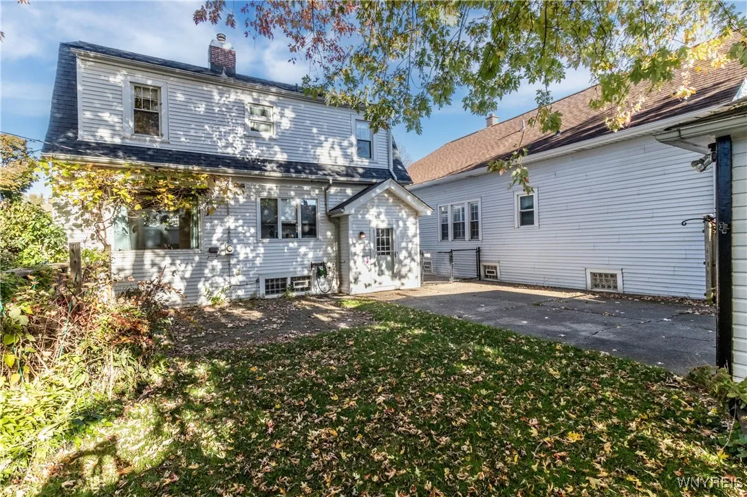 45 Tuscarora Road, Buffalo, New York 14220, Buffalo, New York 14220, 3 Bedrooms Bedrooms, 6 Rooms Rooms,1 BathroomBathrooms,Residential,For Sale,45 Tuscarora Road, Buffalo, New York 14220,0,B1648140