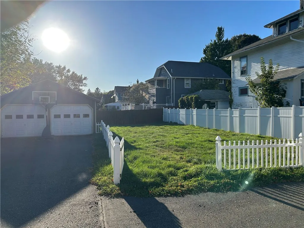 409 Hoffman Street, Elmira City, New York 14905, Elmira City, New York 14905, 2 Bedrooms Bedrooms, 7 Rooms Rooms,1 BathroomBathrooms,Residential Lease,For Rent,409 Hoffman Street, Elmira City, New York 14905,0,R1643417