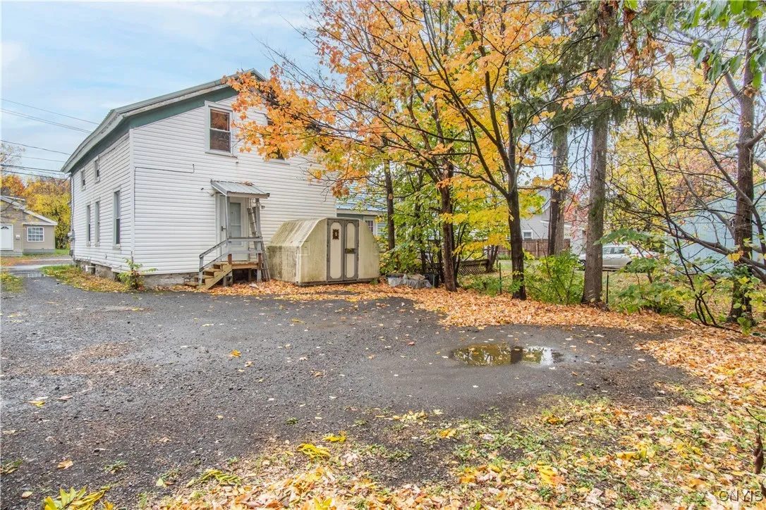 317 Academy Street, Watertown City, New York 13601, Watertown City, New York 13601, 4 Bedrooms Bedrooms, ,2 BathroomsBathrooms,Residential,For Sale,317 Academy Street, Watertown City, New York 13601,0,S1647684