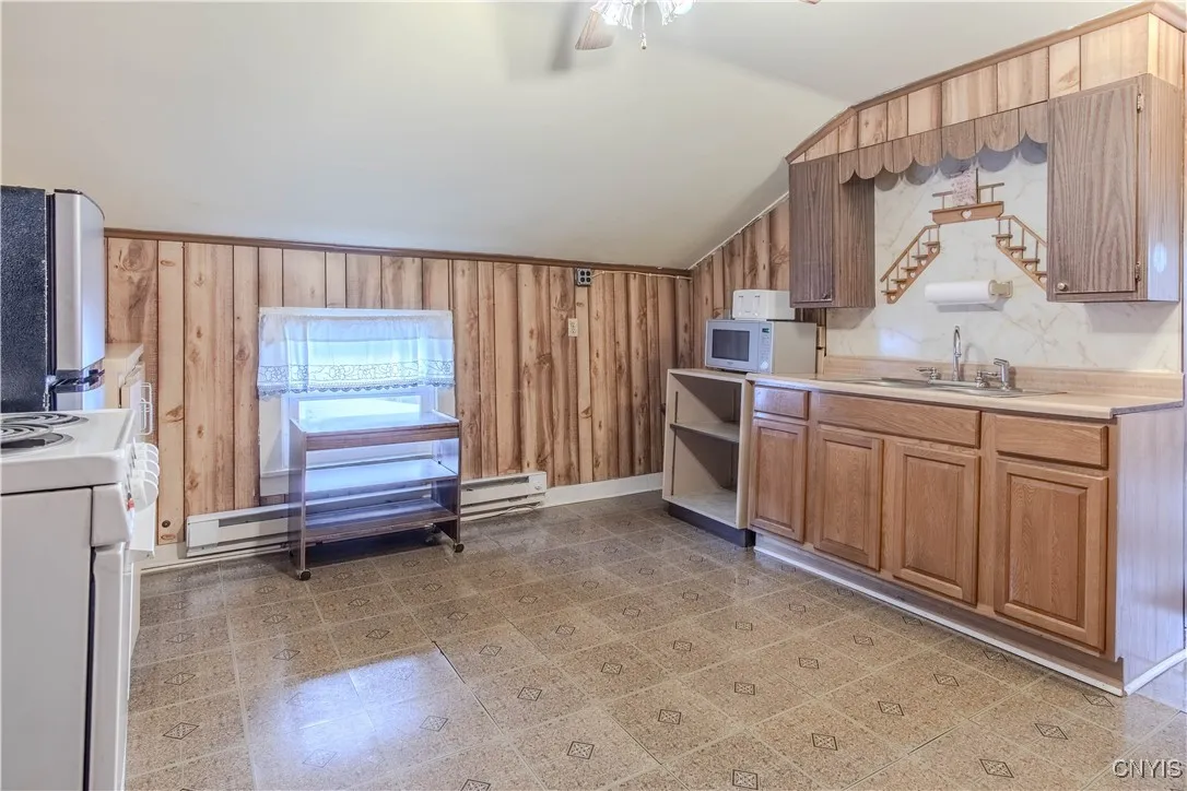 317 Academy Street, Watertown City, New York 13601, Watertown City, New York 13601, 4 Bedrooms Bedrooms, ,2 BathroomsBathrooms,Residential,For Sale,317 Academy Street, Watertown City, New York 13601,0,S1647684