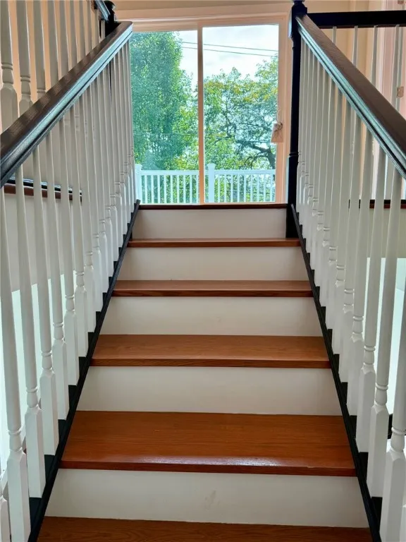 27 North Washington Avenue, Oxford, New York 13830, Oxford, New York 13830, 5 Bedrooms Bedrooms, 9 Rooms Rooms,2 BathroomsBathrooms,Residential,For Sale,27 North Washington Avenue, Oxford, New York 13830,0,R1647526