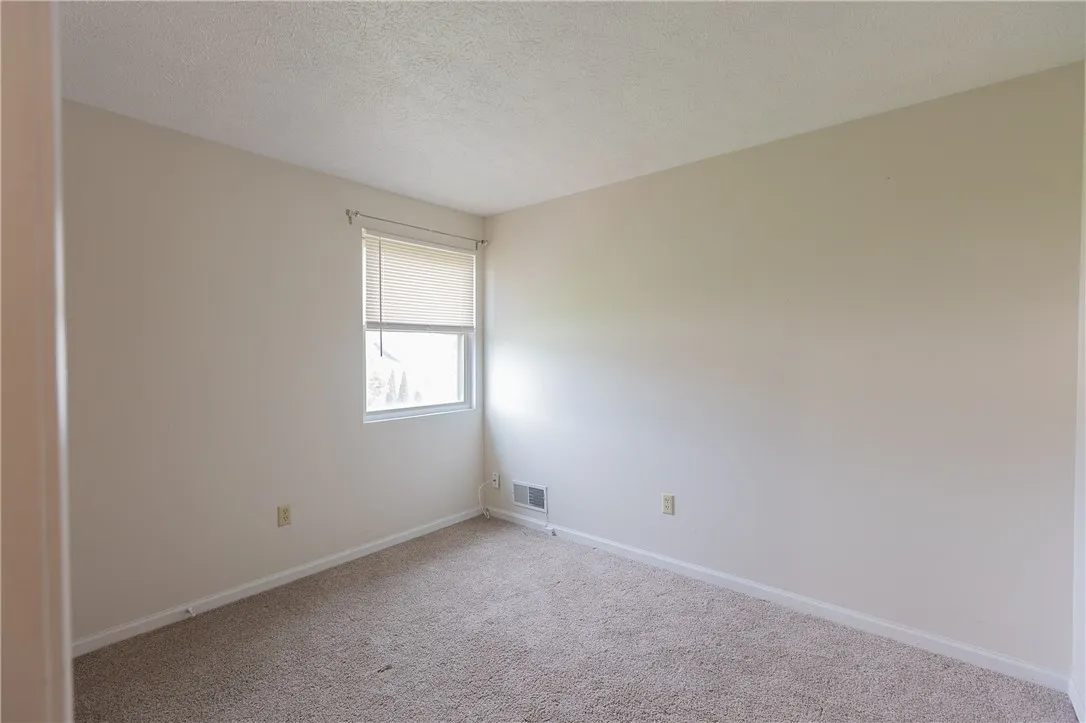 146 Hickory Manor Drive, Gates, New York 14606, Gates, New York 14606, 3 Bedrooms Bedrooms, 6 Rooms Rooms,1 BathroomBathrooms,Residential,For Sale,146 Hickory Manor Drive, Gates, New York 14606,0,R1648162