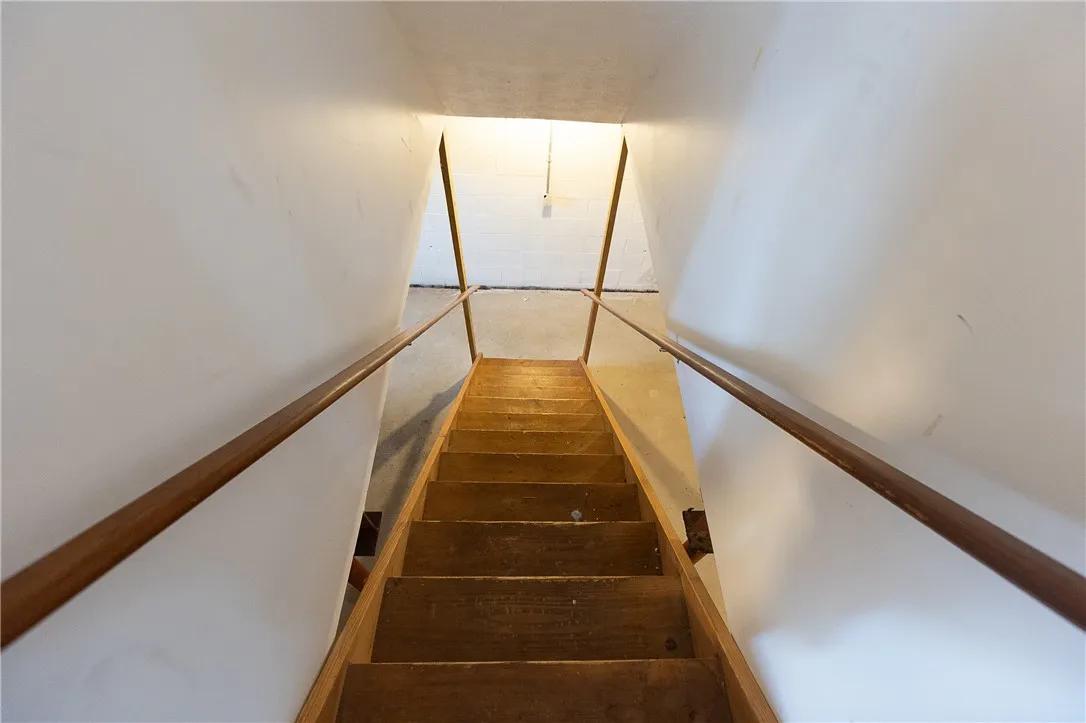 146 Hickory Manor Drive, Gates, New York 14606, Gates, New York 14606, 3 Bedrooms Bedrooms, 6 Rooms Rooms,1 BathroomBathrooms,Residential,For Sale,146 Hickory Manor Drive, Gates, New York 14606,0,R1648162