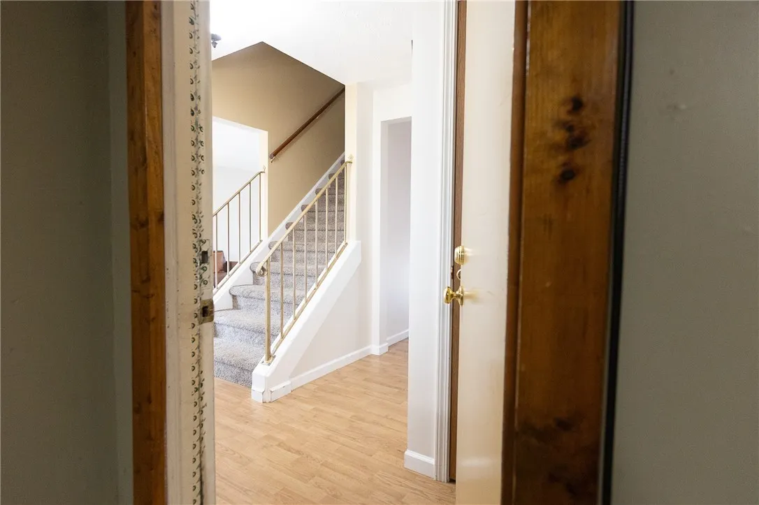 146 Hickory Manor Drive, Gates, New York 14606, Gates, New York 14606, 3 Bedrooms Bedrooms, 6 Rooms Rooms,1 BathroomBathrooms,Residential,For Sale,146 Hickory Manor Drive, Gates, New York 14606,0,R1648162