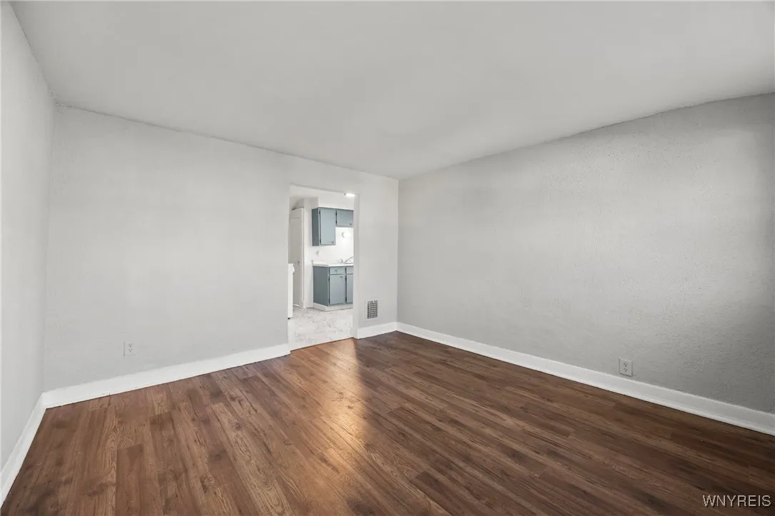 274 Newburgh Avenue, Buffalo, New York 14215, Buffalo, New York 14215, 5 Bedrooms Bedrooms, ,2 BathroomsBathrooms,Residential,For Sale,274 Newburgh Avenue, Buffalo, New York 14215,0,B1648189