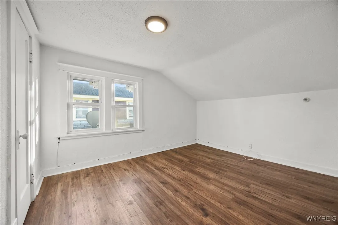 274 Newburgh Avenue, Buffalo, New York 14215, Buffalo, New York 14215, 5 Bedrooms Bedrooms, ,2 BathroomsBathrooms,Residential,For Sale,274 Newburgh Avenue, Buffalo, New York 14215,0,B1648189