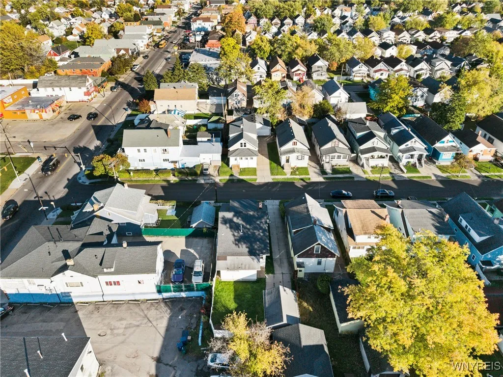 274 Newburgh Avenue, Buffalo, New York 14215, Buffalo, New York 14215, 5 Bedrooms Bedrooms, ,2 BathroomsBathrooms,Residential,For Sale,274 Newburgh Avenue, Buffalo, New York 14215,0,B1648189