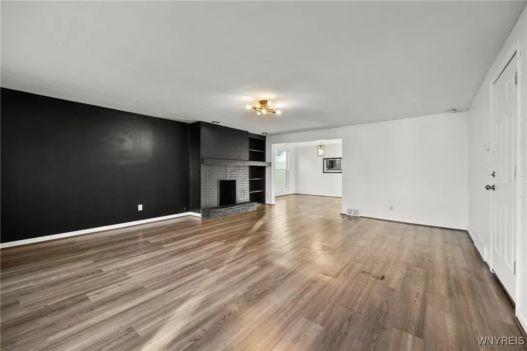 274 Newburgh Avenue, Buffalo, New York 14215, Buffalo, New York 14215, 5 Bedrooms Bedrooms, ,2 BathroomsBathrooms,Residential,For Sale,274 Newburgh Avenue, Buffalo, New York 14215,0,B1648189