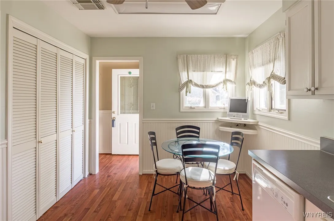 34 Steele Circle, Niagara, New York 14304, Niagara, New York 14304, 3 Bedrooms Bedrooms, 5 Rooms Rooms,1 BathroomBathrooms,Residential,For Sale,34 Steele Circle, Niagara, New York 14304,0,B1648239