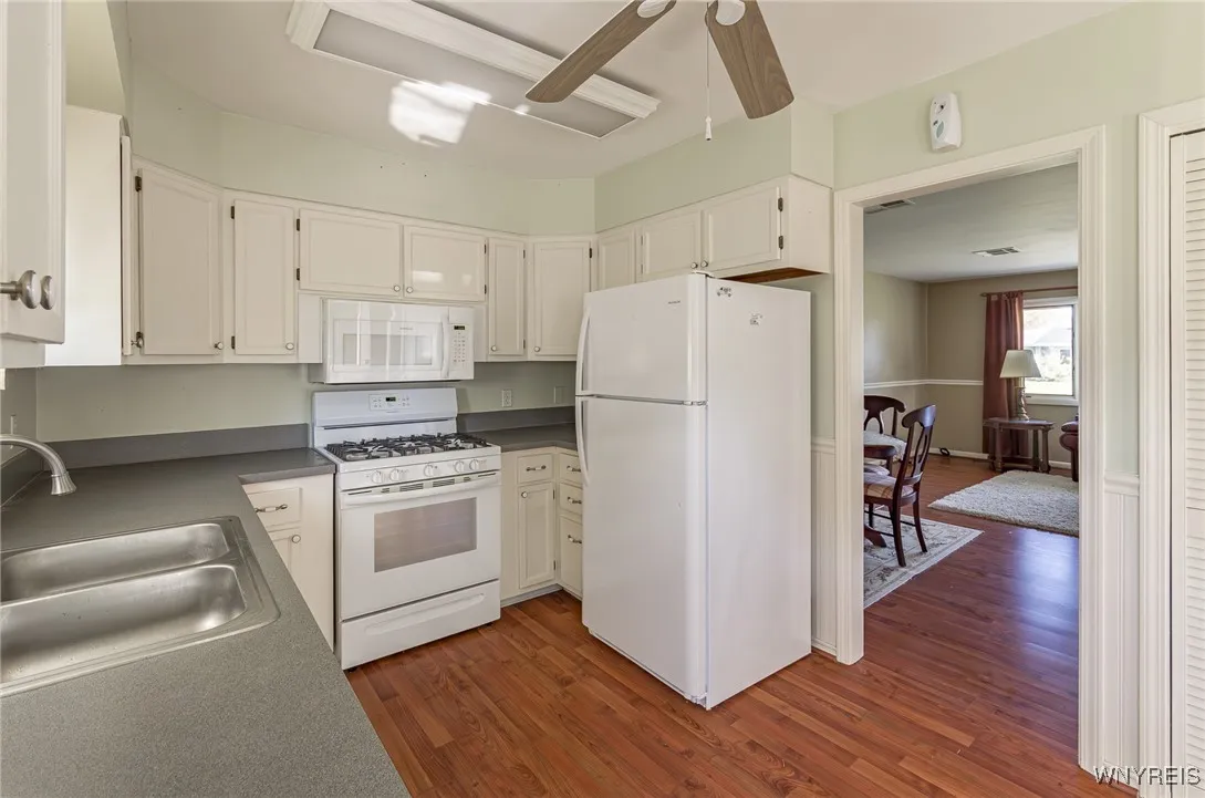 34 Steele Circle, Niagara, New York 14304, Niagara, New York 14304, 3 Bedrooms Bedrooms, 5 Rooms Rooms,1 BathroomBathrooms,Residential,For Sale,34 Steele Circle, Niagara, New York 14304,0,B1648239
