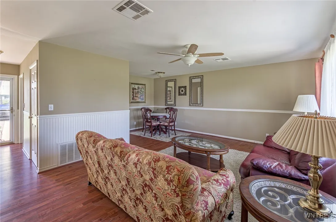 34 Steele Circle, Niagara, New York 14304, Niagara, New York 14304, 3 Bedrooms Bedrooms, 5 Rooms Rooms,1 BathroomBathrooms,Residential,For Sale,34 Steele Circle, Niagara, New York 14304,0,B1648239