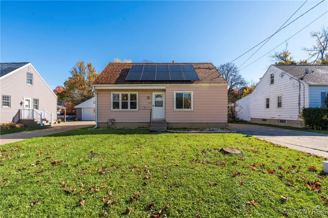 5645 West Lane, Hamburg, New York 14085, Hamburg, New York 14085, 3 Bedrooms Bedrooms, 7 Rooms Rooms,1 BathroomBathrooms,Residential,Closed,5645 West Lane, Hamburg, New York 14085,0,B1648213