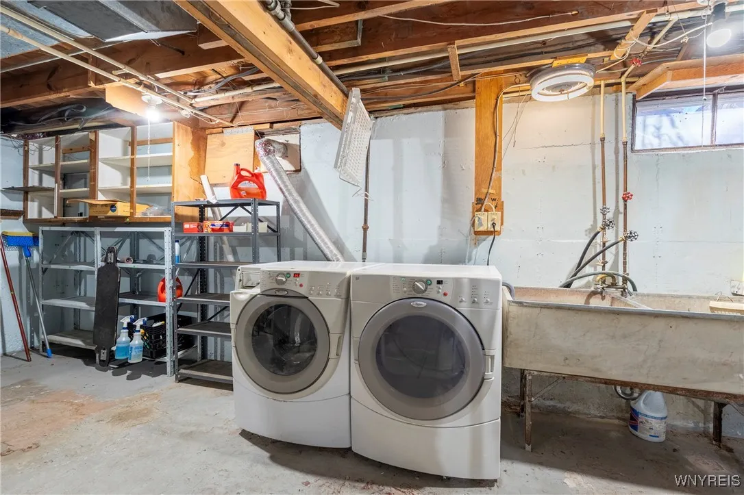 5645 West Lane, Hamburg, New York 14085, Hamburg, New York 14085, 3 Bedrooms Bedrooms, 7 Rooms Rooms,1 BathroomBathrooms,Residential,For Sale,5645 West Lane, Hamburg, New York 14085,0,B1648213