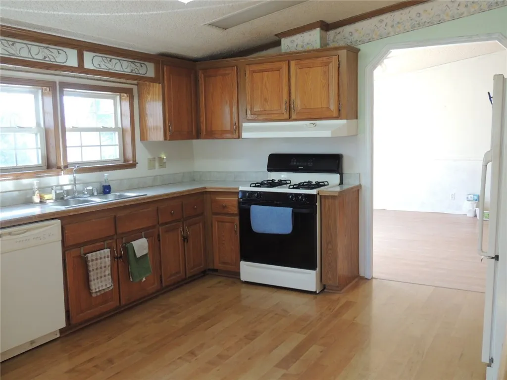 9 River Street, Bainbridge, New York 13733, Bainbridge, New York 13733, 3 Bedroom Bedrooms, 6 Room Rooms,2 BathroomBathrooms,Residential,For Sale,9 River Street, Bainbridge, New York 13733,0,R1648262