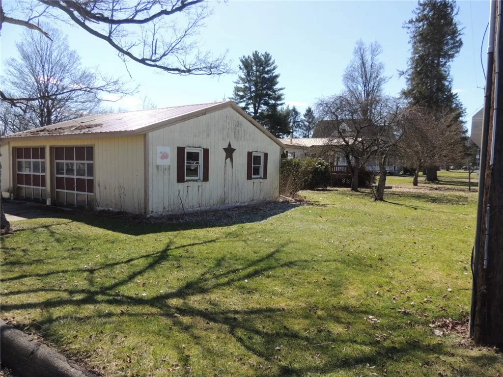 9 River Street, Bainbridge, New York 13733, Bainbridge, New York 13733, 3 Bedroom Bedrooms, 6 Room Rooms,2 BathroomBathrooms,Residential,For Sale,9 River Street, Bainbridge, New York 13733,0,R1648262