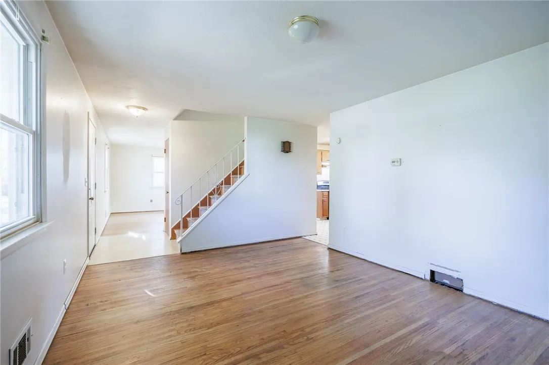 125 Ridgelea Court, Greece, New York 14615, Greece, New York 14615, 4 Bedrooms Bedrooms, 8 Rooms Rooms,1 BathroomBathrooms,Residential,For Sale,125 Ridgelea Court, Greece, New York 14615,0,R1647982