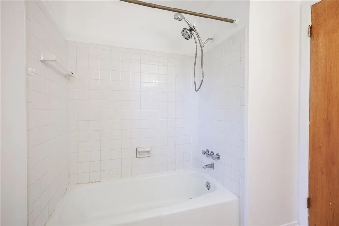 125 Ridgelea Court, Greece, New York 14615, Greece, New York 14615, 4 Bedrooms Bedrooms, 8 Rooms Rooms,1 BathroomBathrooms,Residential,For Sale,125 Ridgelea Court, Greece, New York 14615,0,R1647982