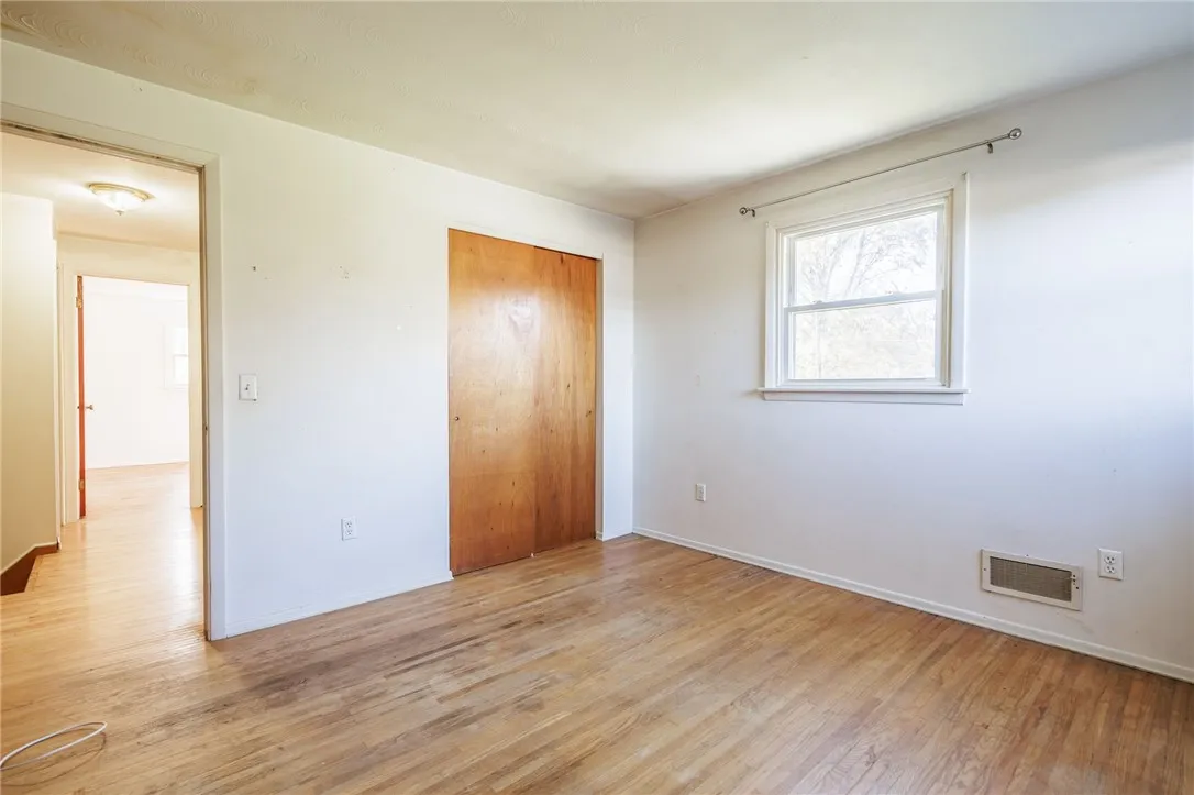 125 Ridgelea Court, Greece, New York 14615, Greece, New York 14615, 4 Bedrooms Bedrooms, 8 Rooms Rooms,1 BathroomBathrooms,Residential,For Sale,125 Ridgelea Court, Greece, New York 14615,0,R1647982