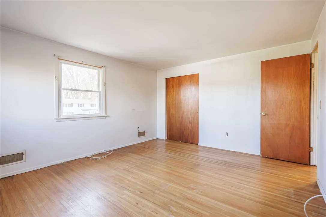 125 Ridgelea Court, Greece, New York 14615, Greece, New York 14615, 4 Bedrooms Bedrooms, 8 Rooms Rooms,1 BathroomBathrooms,Residential,For Sale,125 Ridgelea Court, Greece, New York 14615,0,R1647982