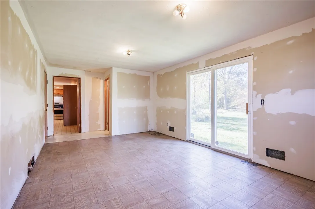 125 Ridgelea Court, Greece, New York 14615, Greece, New York 14615, 4 Bedrooms Bedrooms, 8 Rooms Rooms,1 BathroomBathrooms,Residential,For Sale,125 Ridgelea Court, Greece, New York 14615,0,R1647982