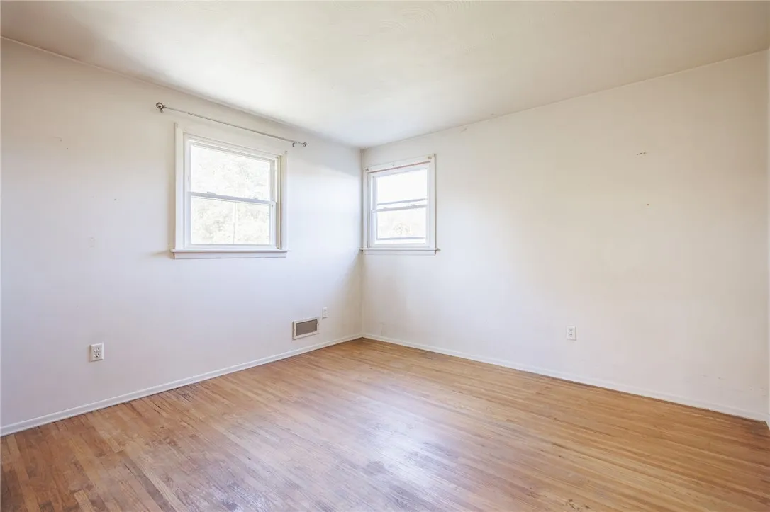 125 Ridgelea Court, Greece, New York 14615, Greece, New York 14615, 4 Bedrooms Bedrooms, 8 Rooms Rooms,1 BathroomBathrooms,Residential,For Sale,125 Ridgelea Court, Greece, New York 14615,0,R1647982