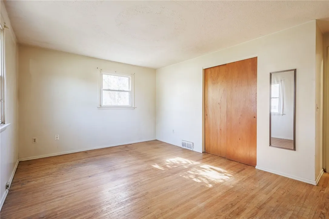 125 Ridgelea Court, Greece, New York 14615, Greece, New York 14615, 4 Bedrooms Bedrooms, 8 Rooms Rooms,1 BathroomBathrooms,Residential,For Sale,125 Ridgelea Court, Greece, New York 14615,0,R1647982