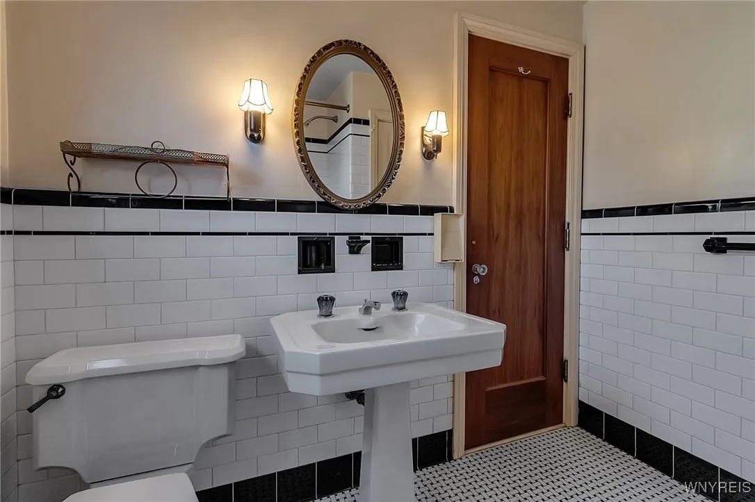 185 Audubon Drive, Amherst, New York 14226, Amherst, New York 14226, 2 Bedrooms Bedrooms, 5 Rooms Rooms,1 BathroomBathrooms,Residential,Closed,185 Audubon Drive, Amherst, New York 14226,0,B1647964