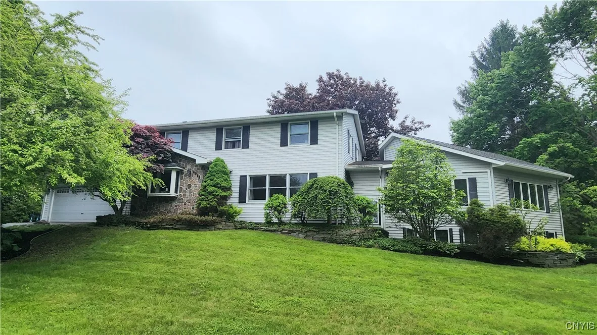 4011 College View Drive, Cortlandville, New York 1, Cortlandville, New York 13045, 4 Bedrooms Bedrooms, 14 Rooms Rooms,3 BathroomsBathrooms,Residential,For Sale,4011 College View Drive, Cortlandville, New York 1,0,S1648286